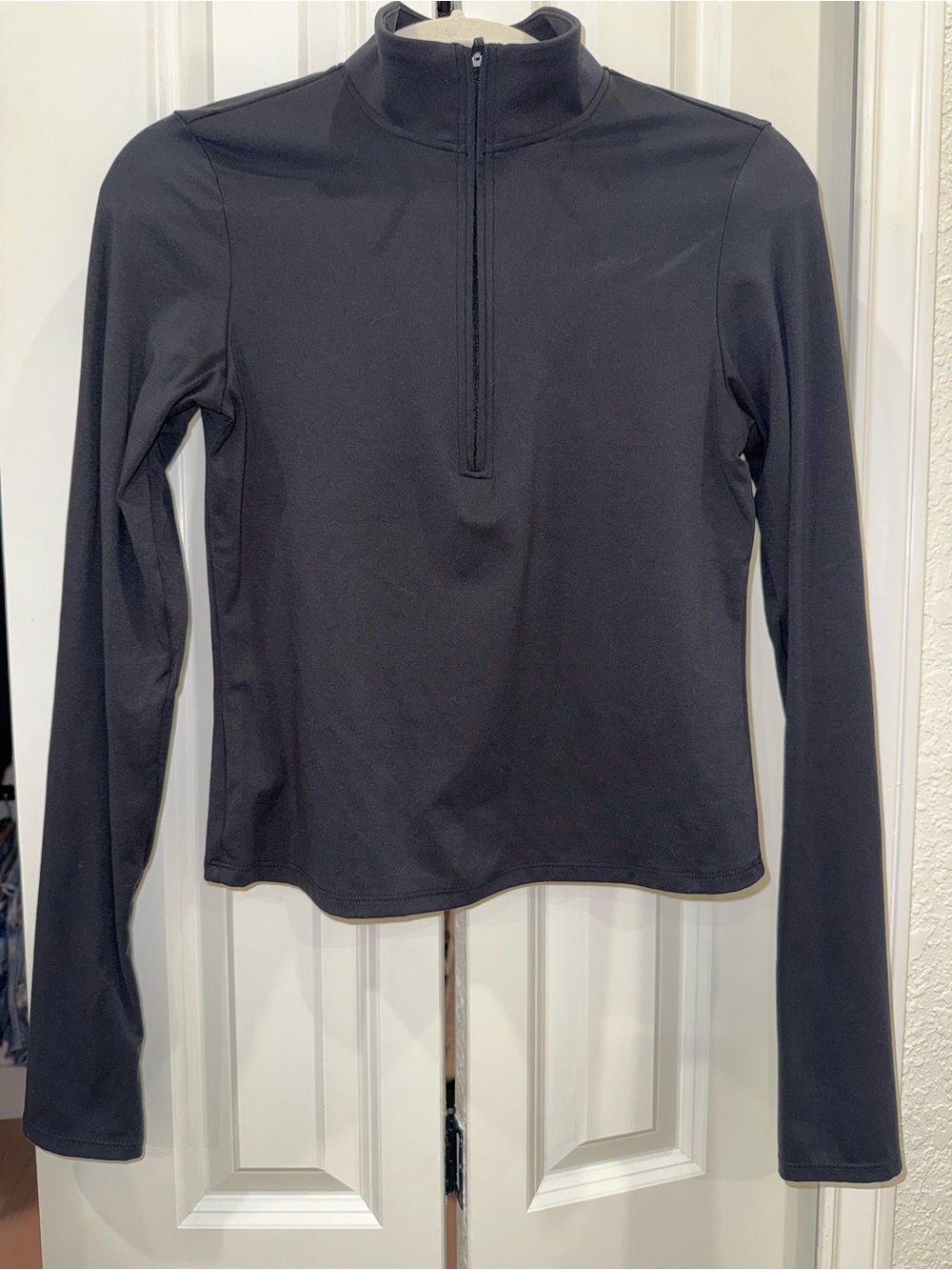 ALO Yoga Black Long-Sleeve Quarter-Zip Mock Neck Pullover